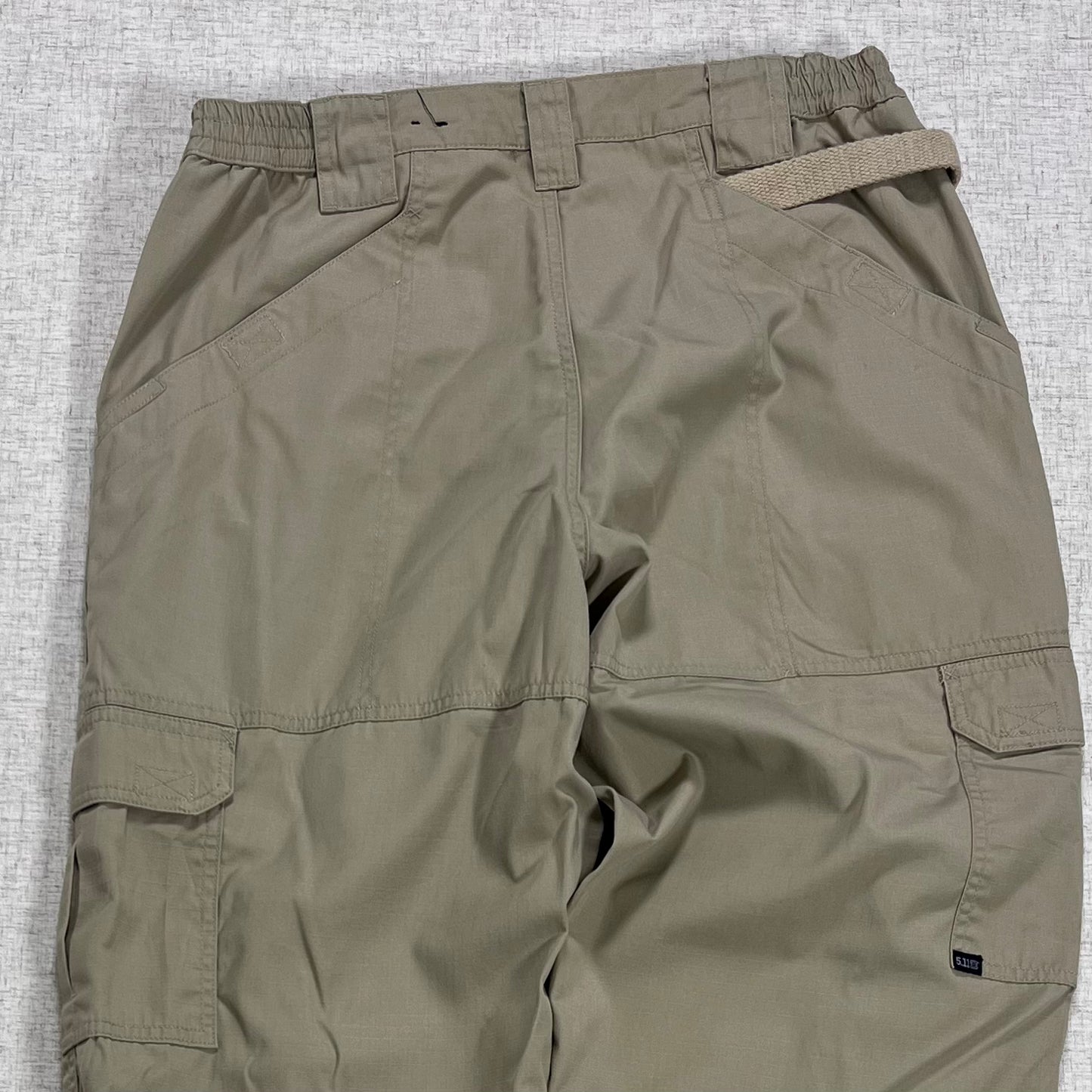 Thrifted – Cargo Pants Tactical Series Beige Talla 36x32 USA (CL 42 aprox.)