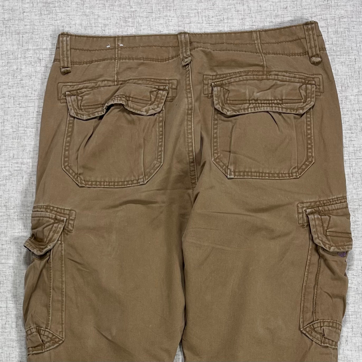 Thrifted – Cargo Pants Unionbay Café Talla 32x32 USA (CL 42 aprox.)