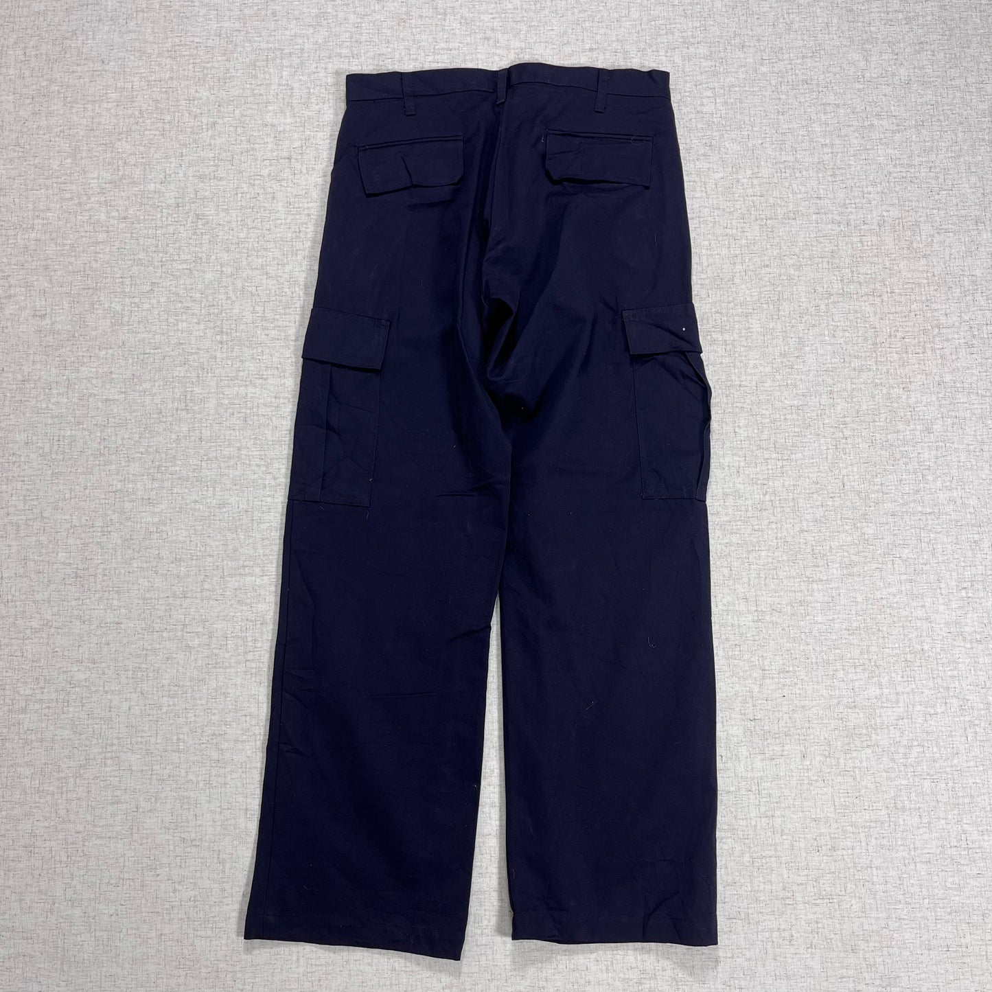 Thrifted – Cargo Pants Azul Marino Talla 32x30 USA (CL 42 aprox.)
