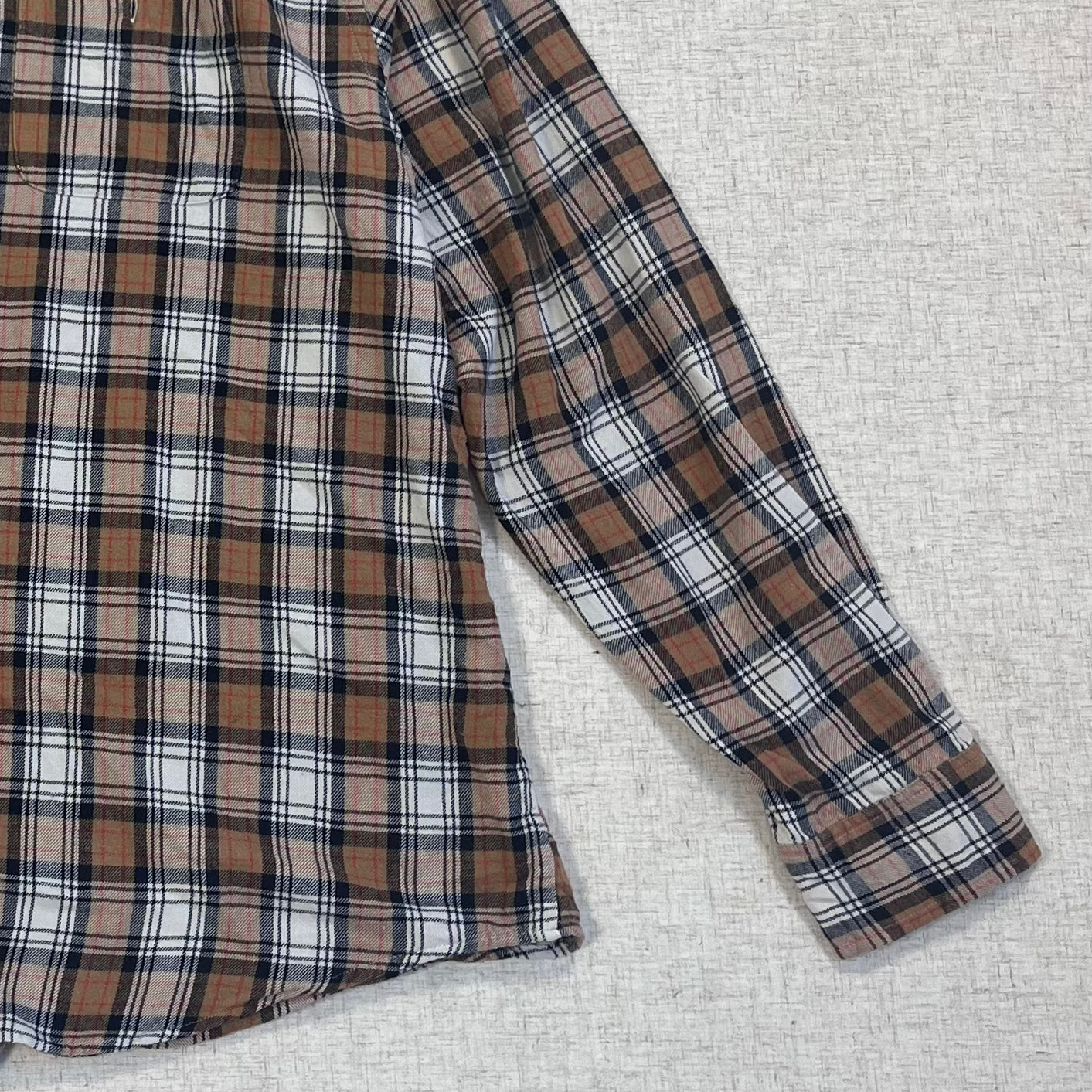 Thrifted – Camisa Invierno Tricolor Café Talla XXL | Hombros 53 cm | Largo 78 cm