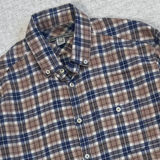 Thrifted – Camisa Café Celeste Blanco Talla S  | Hombros 44 cm | Largo 70 cm