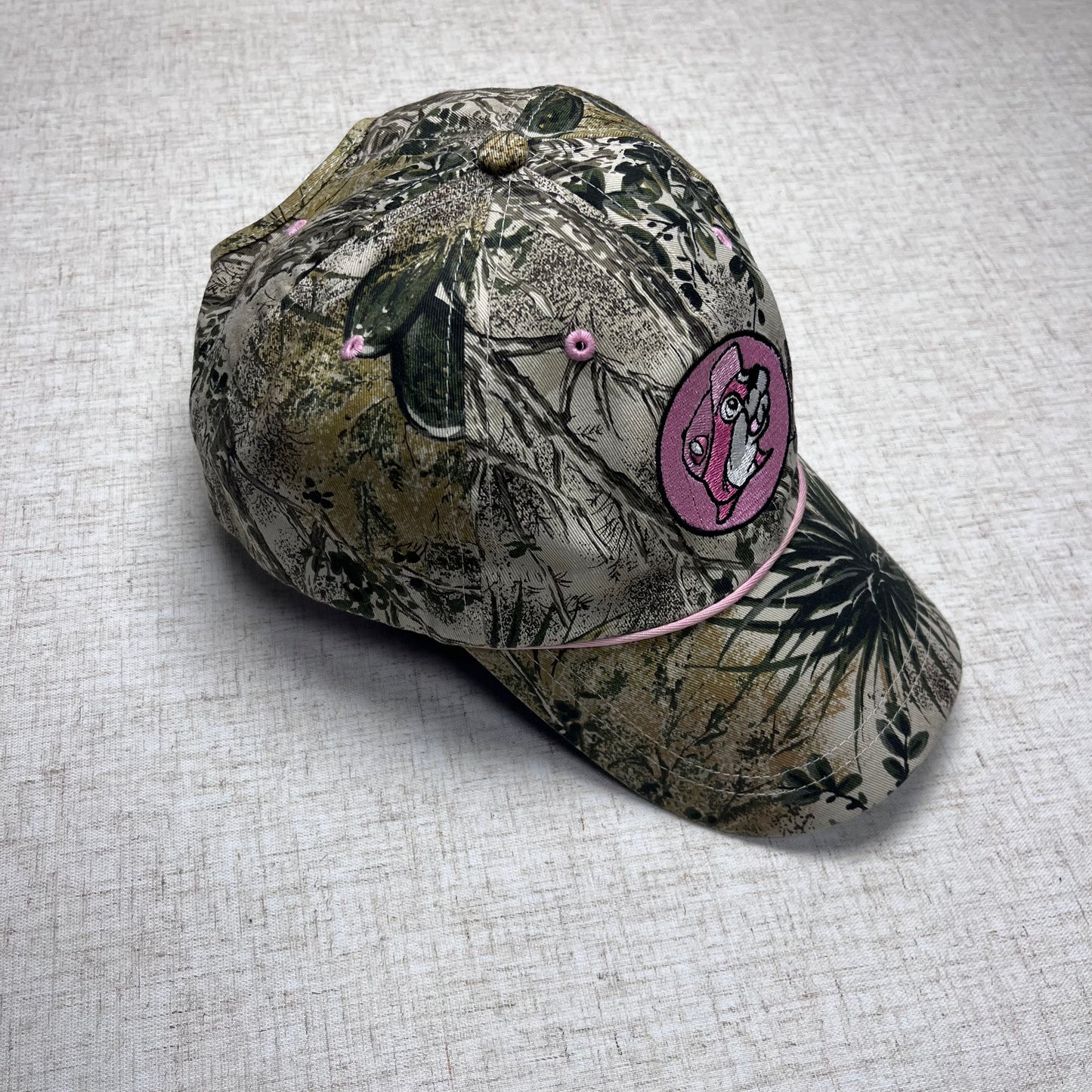 Thrifted – Gorro Camuflado Realtree Patch Rosado