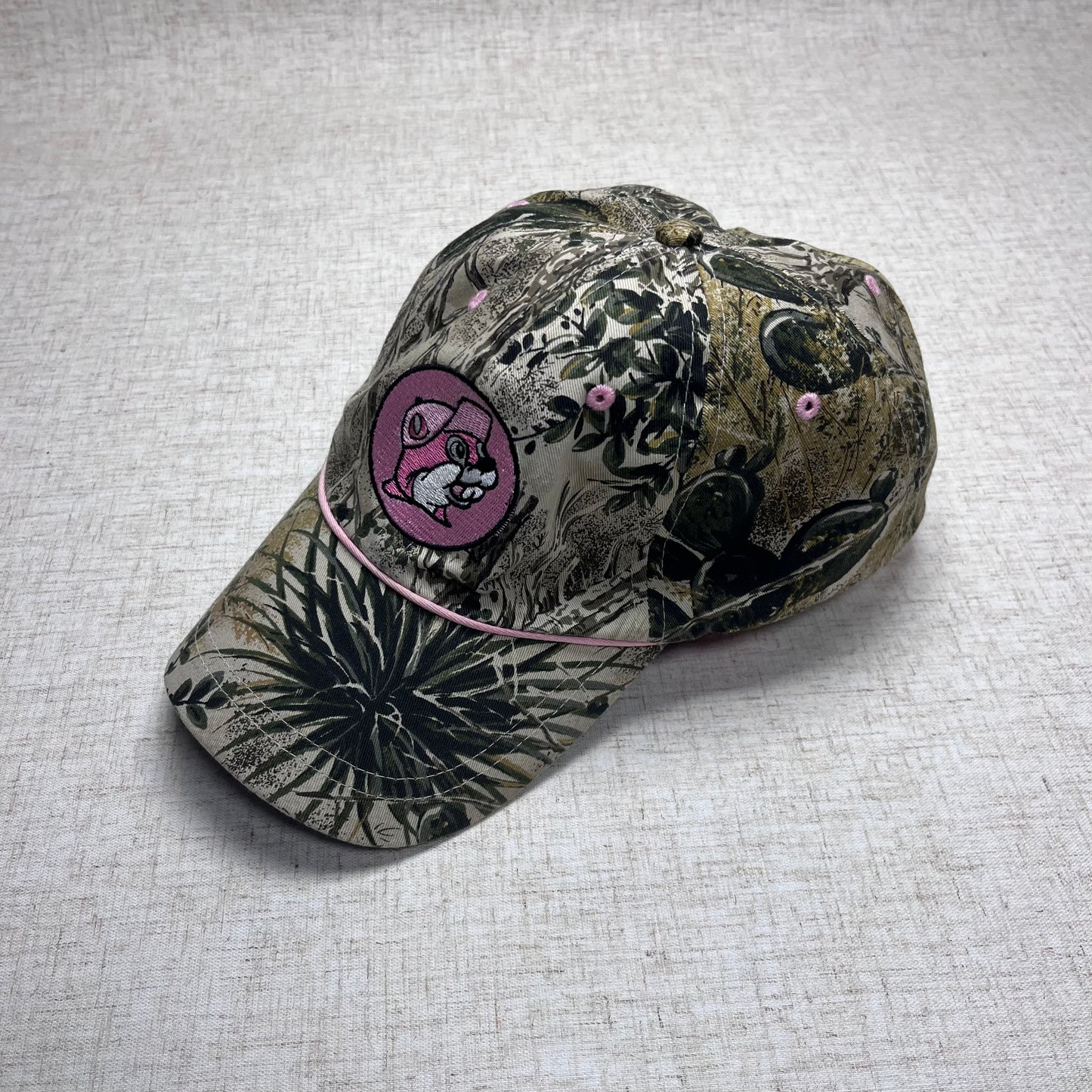 Thrifted – Gorro Camuflado Realtree Patch Rosado