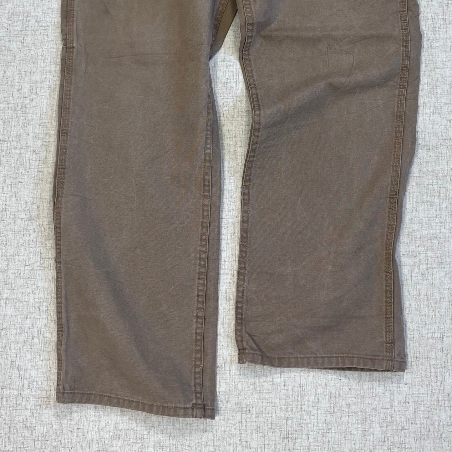 Thrifted – Jean Carpenter Café Claro Schmith Talla 34x30 USA (CL 48) | Cintura 45 cm | Largo 101 cm | Talón 23 cm