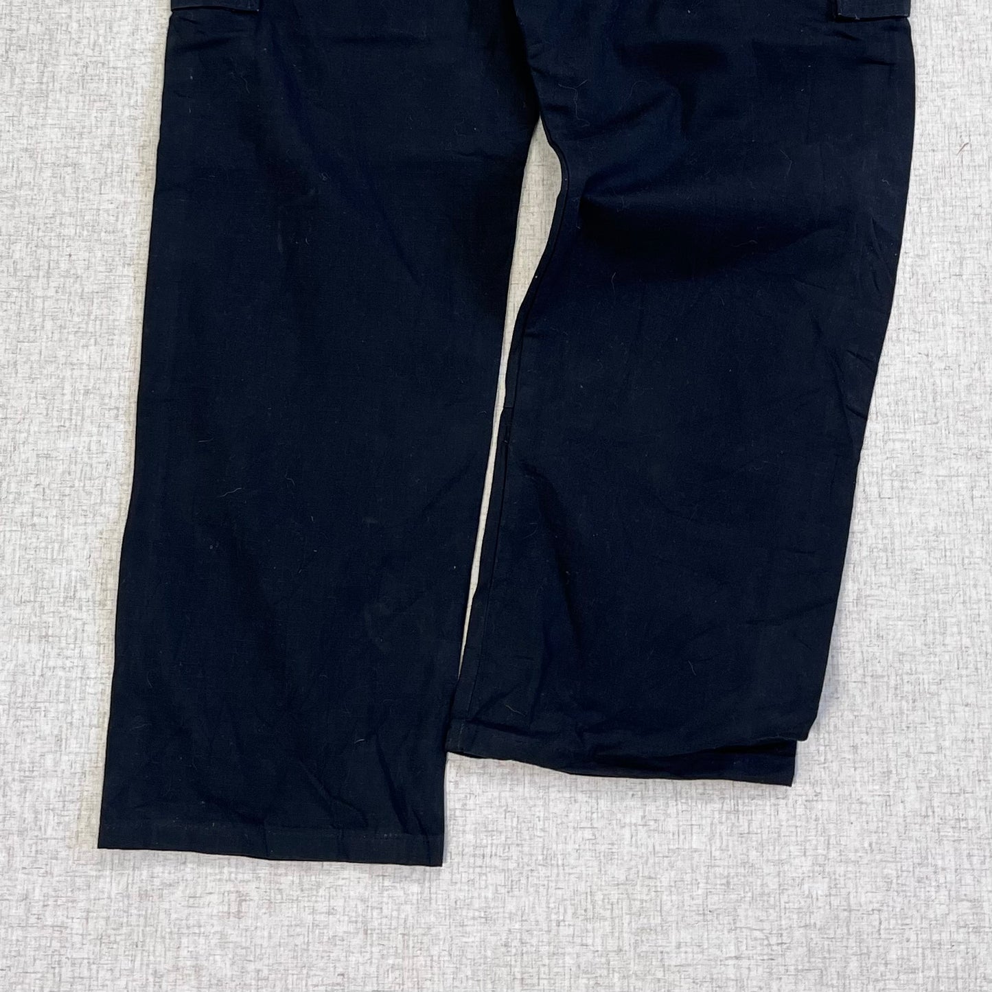 Thrifted – Jean Carpenter Negro Wrangler Riggs Talla 38x32 USA (CL 52–54) | Cintura 50 cm | Largo 113 cm | Talón 24 cm