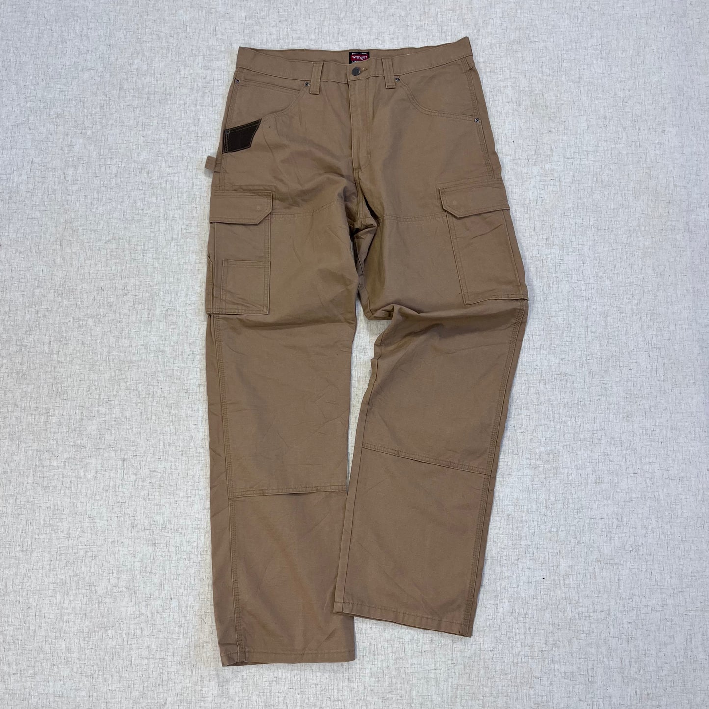 Thrifted – Jean Carpenter Café Claro Wrangler Talla 34x34 USA (CL 48) | Cintura 46 cm | Largo 114 cm | Talón 24 cm