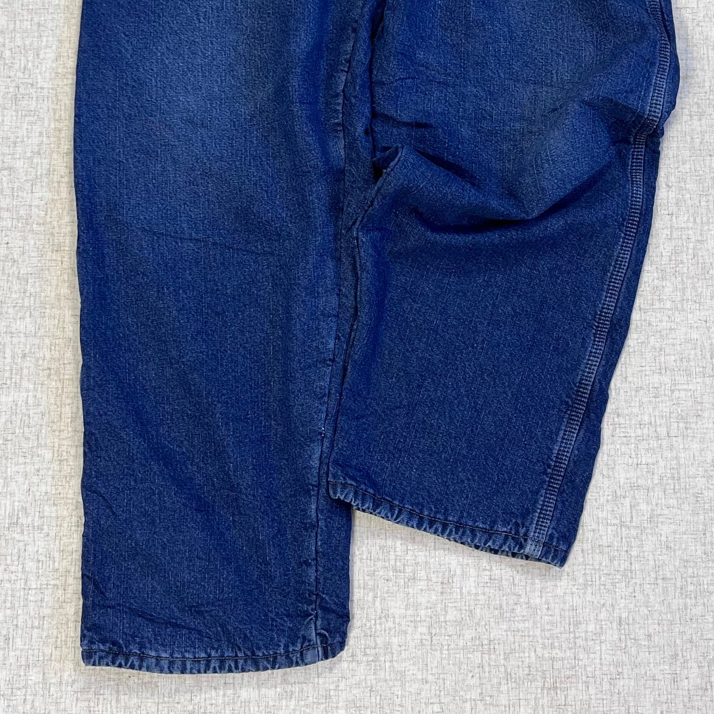 Thrifted – Jean Carpenter Azul Denim Wrangler Talla 36x30 USA (CL 50–52) | Cintura 47 cm | Largo 100 cm | Talón 23 cm