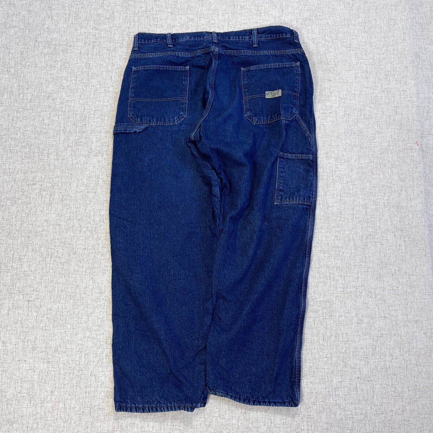 Thrifted – Jean Carpenter Azul Denim Wrangler Talla 36x30 USA (CL 50–52) | Cintura 47 cm | Largo 100 cm | Talón 23 cm