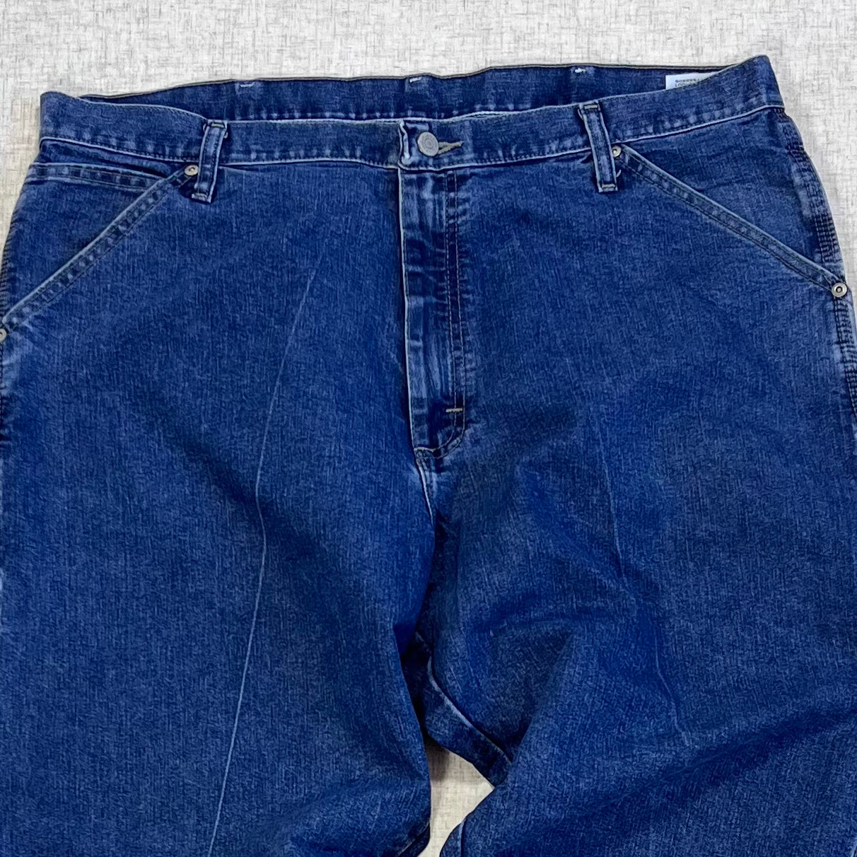 Thrifted – Jean Carpenter Denim Wrangler Talla 38x32 USA (CL 52–54) | Cintura 50 cm | Largo 111 cm | Talón 24 cm