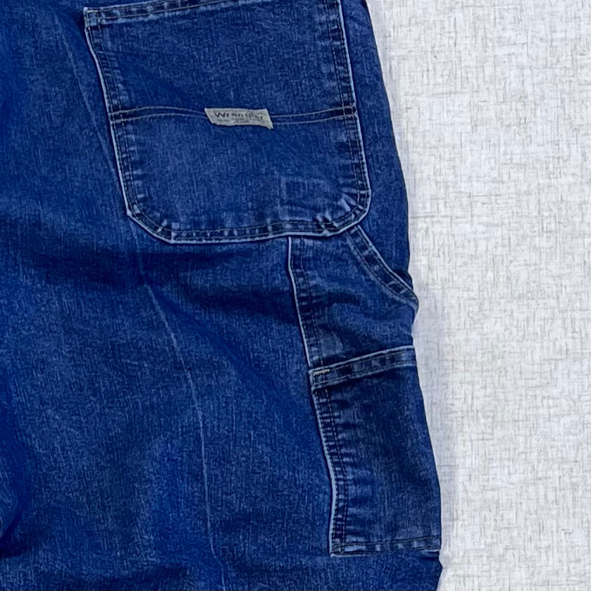 Thrifted – Jean Carpenter Denim Wrangler Talla 38x32 USA (CL 52–54) | Cintura 50 cm | Largo 111 cm | Talón 24 cm