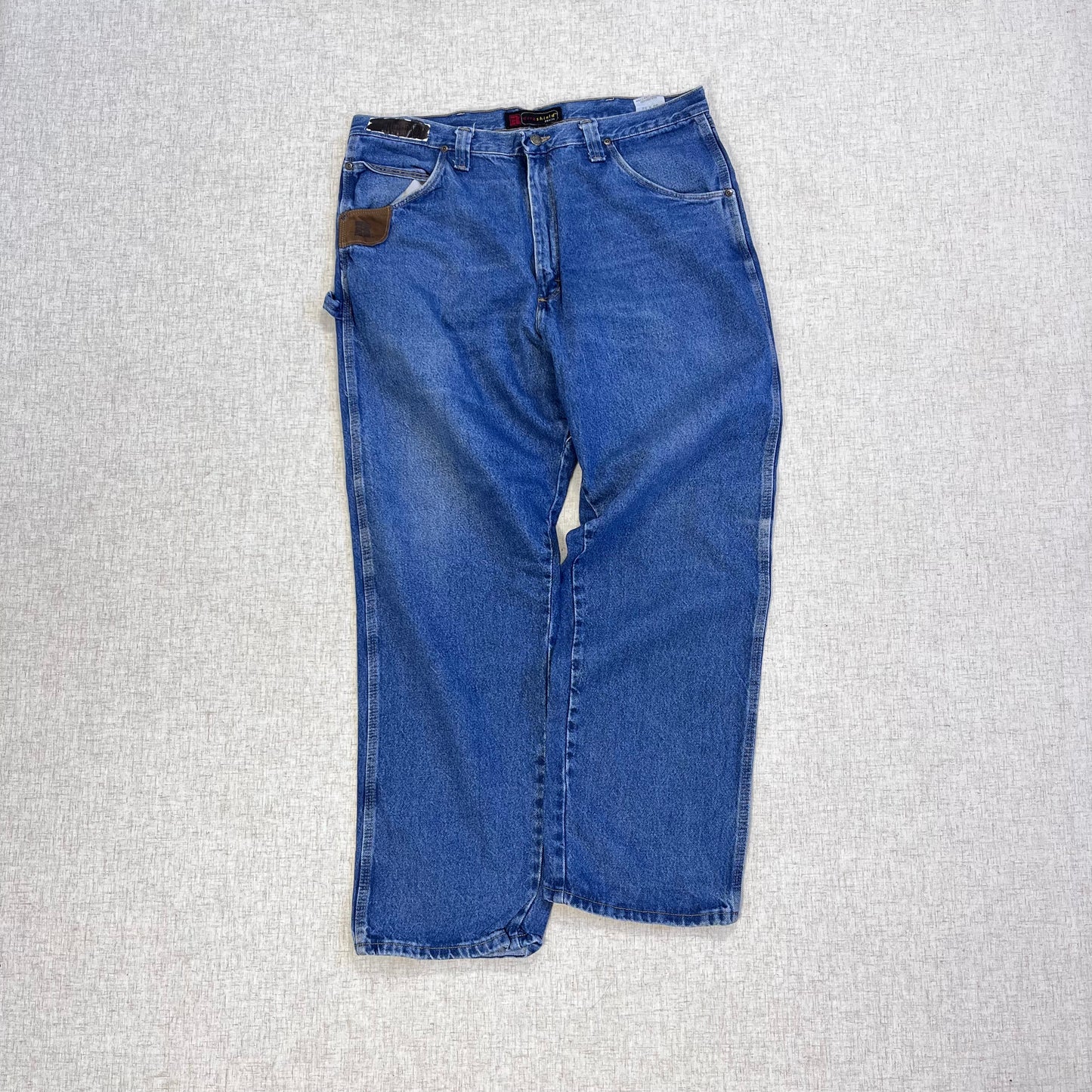 Thrifted – Jean Carpenter Denim Wrangler Riggs Talla 38x32 USA (CL 52–54) | Cintura 48 cm | Largo 109 cm | Talón 23 cm