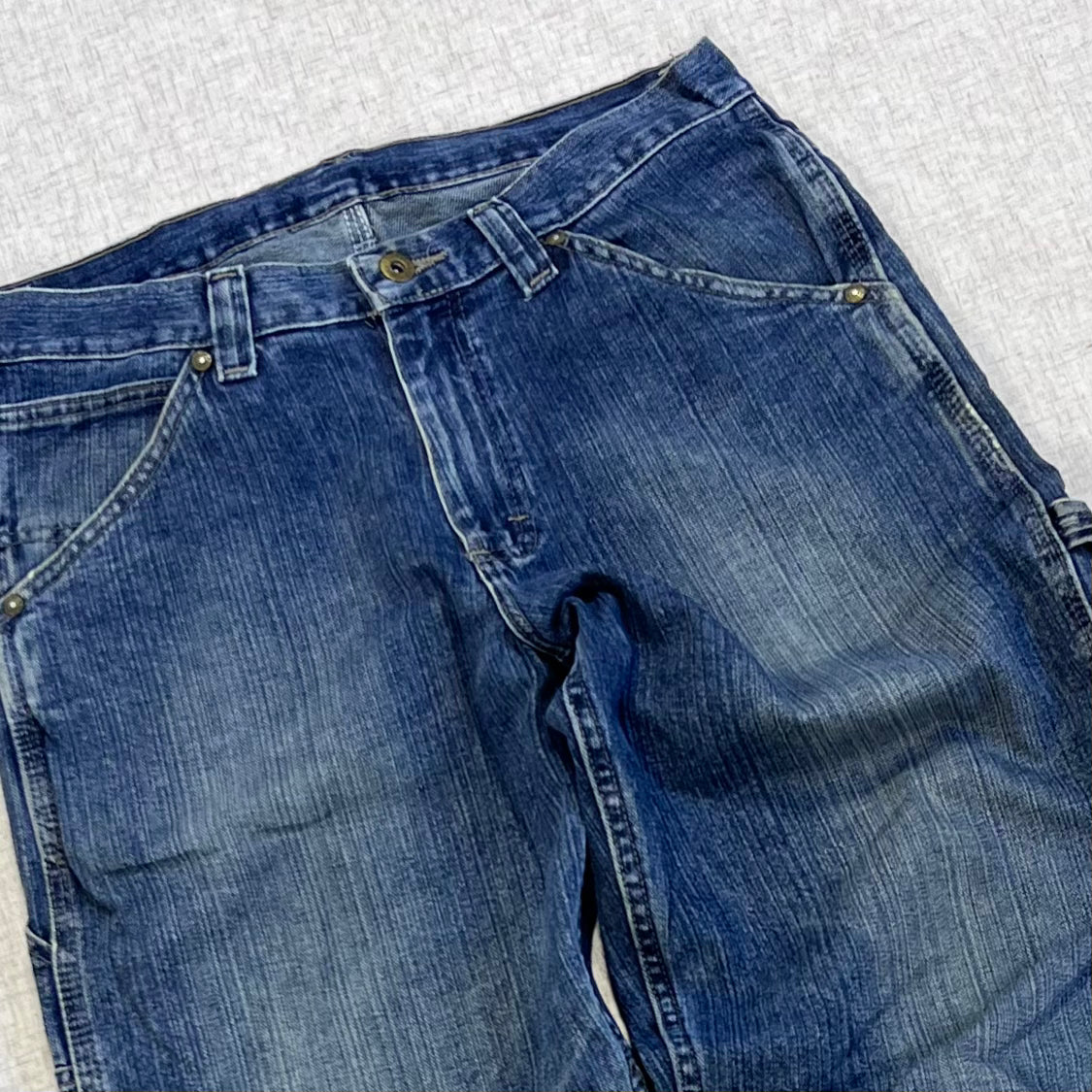 Thrifted – Jean Carpenter Denim Lee Talla 30x32 USA (CL 44–46) | Cintura 41 cm | Largo 109 cm | Talón 22 cm