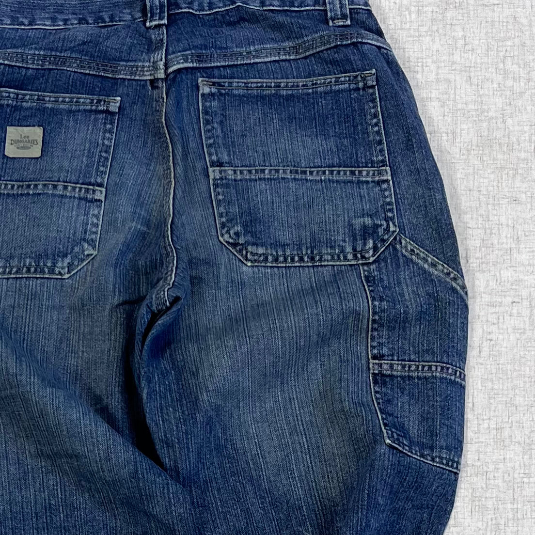 Thrifted – Jean Carpenter Denim Lee Talla 30x32 USA (CL 44–46) | Cintura 41 cm | Largo 109 cm | Talón 22 cm