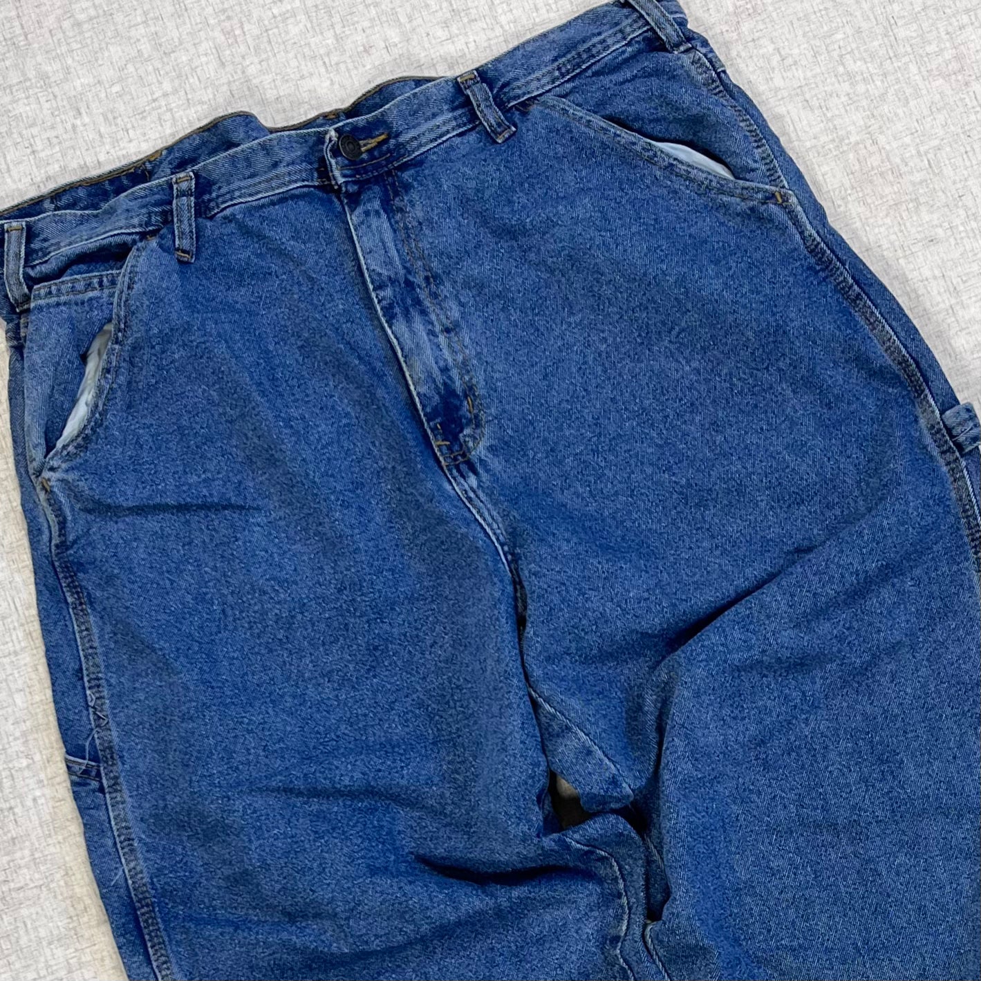 Thrifted – Jean Carpenter Denim Full Blue Talla 38x32 USA (CL 52–54) | Cintura 50 cm | Largo 115 cm | Talón 23 cm